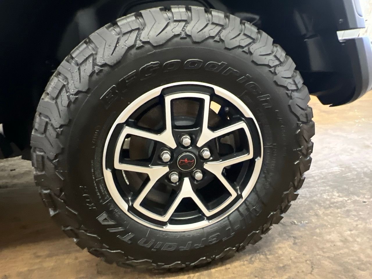 Used 2024 White Jeep Rubicon image 11