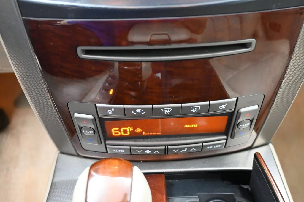 Used 2006 Red Cadillac Base image 14