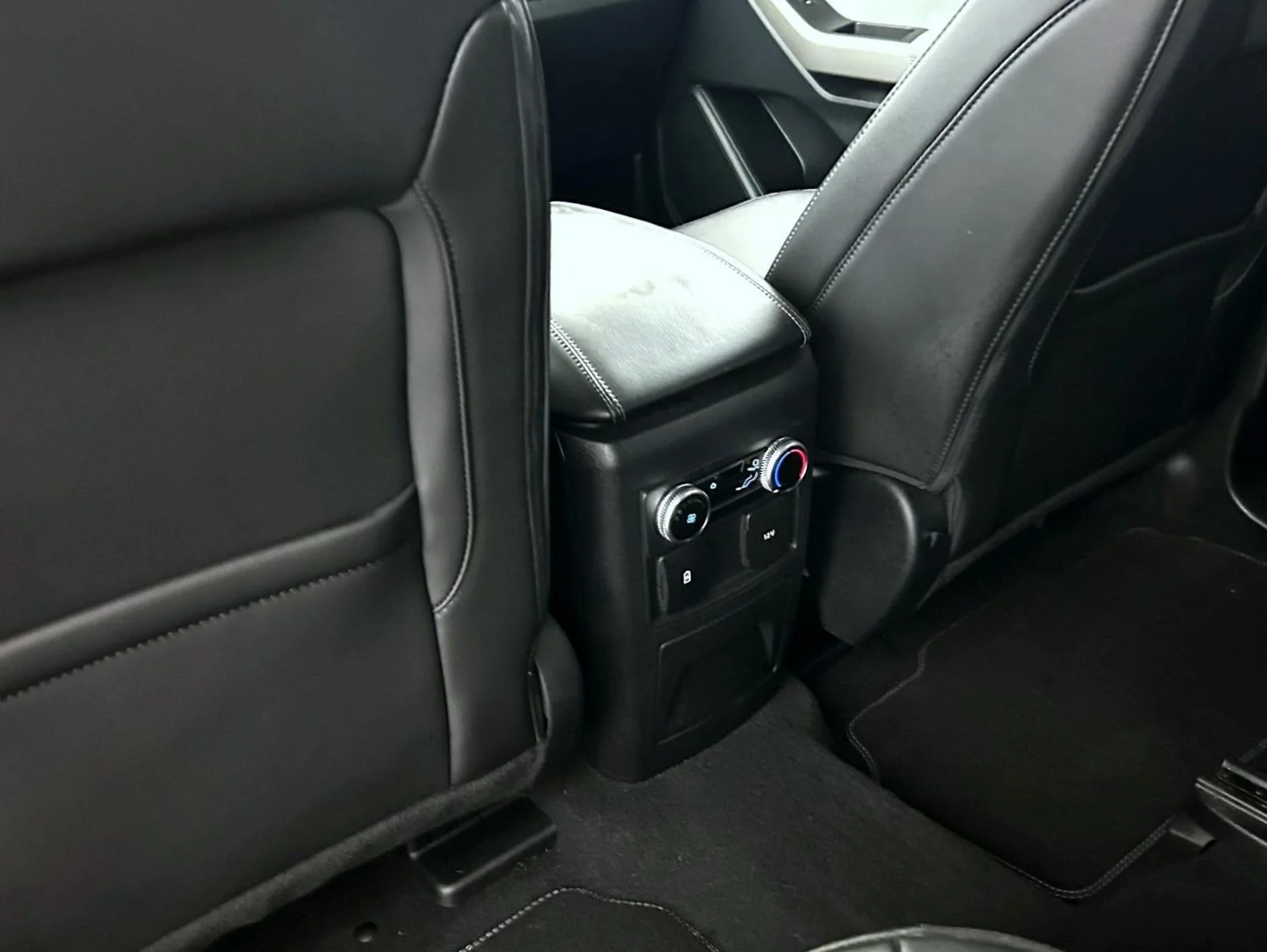 Used 2024 Blue Ford XLT image 23
