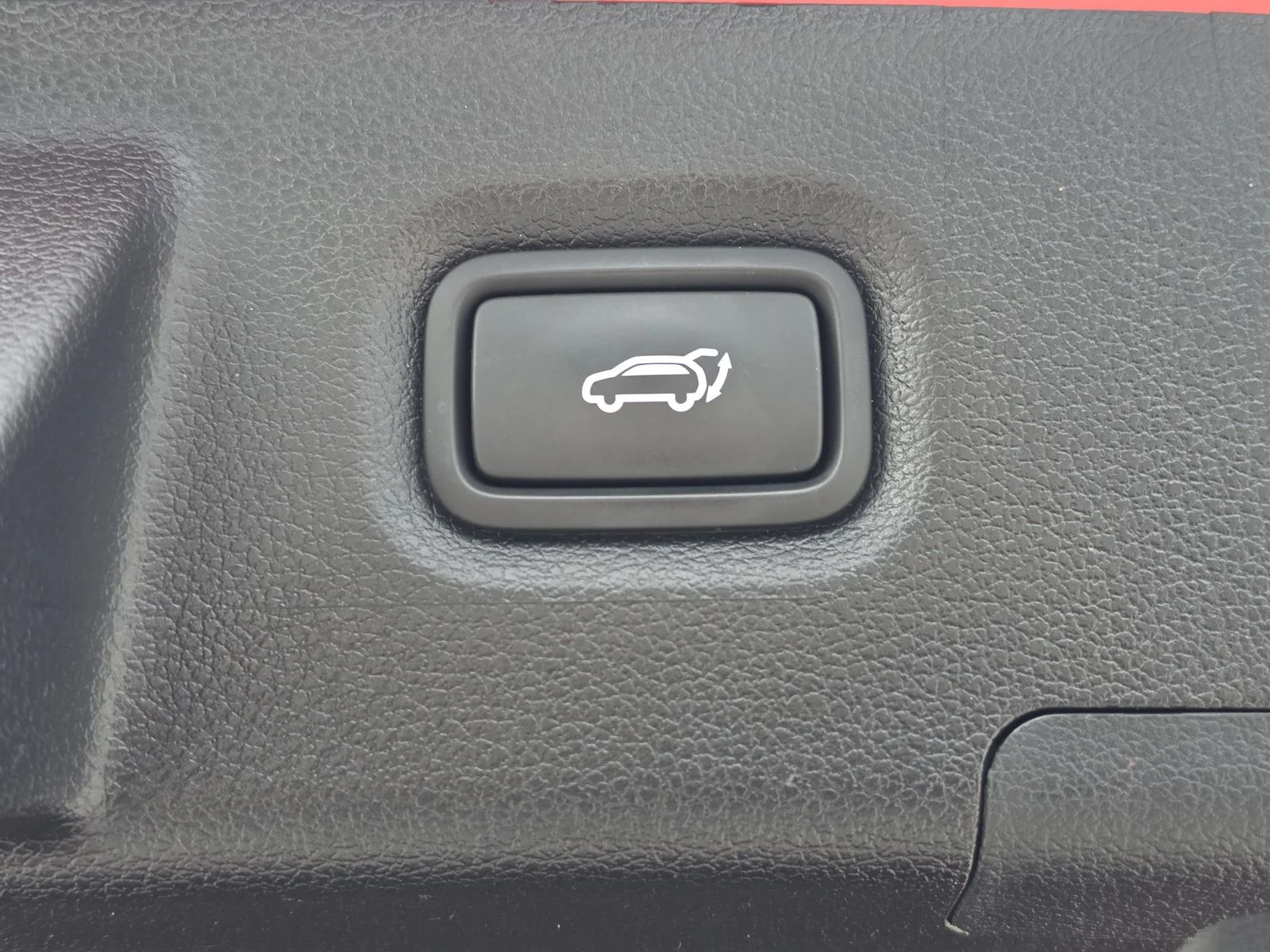 Used 2023 Red Hyundai SEL image 15