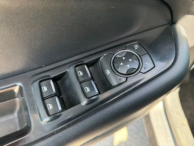 Used 2017 Gray Ford SEL image 17