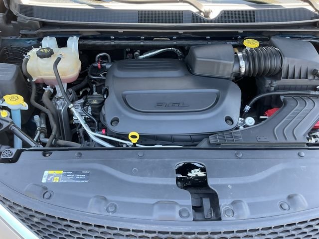 Used 2020 Blue Chrysler LX image 28
