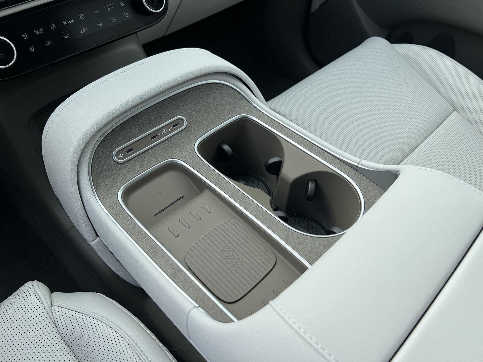 New 2026 Creamy White Pearl Hyundai SEL Premium 8P image 38