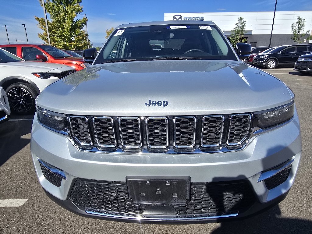 Used 2023 Silver Zynith Jeep 4xe image 18