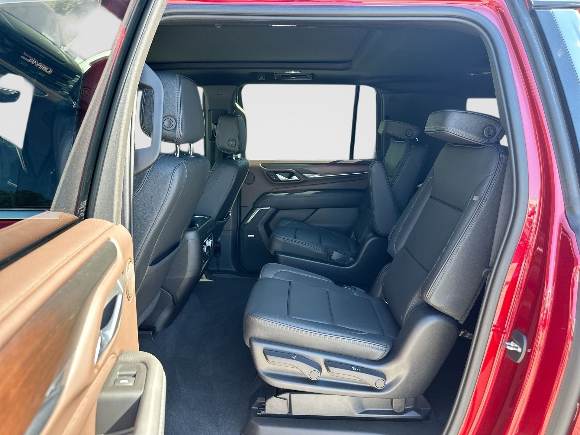 2021 GMC Yukon XL Denali - Photo 25