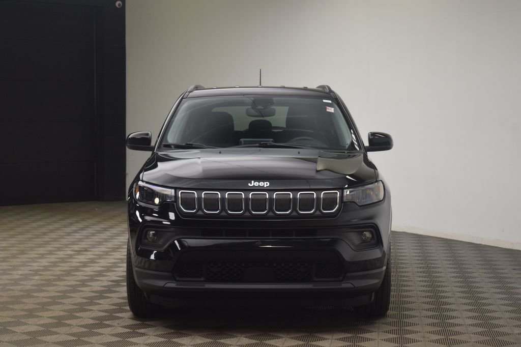 Used 2022 Black Jeep Latitude image 15