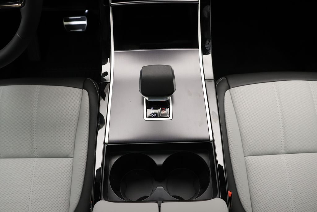 New 2026 Carpathian Grey Land Rover Hoxton Edition image 24