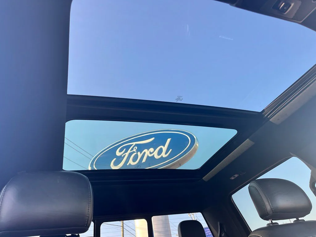 Used 2017 Black Ford Platinum image 21