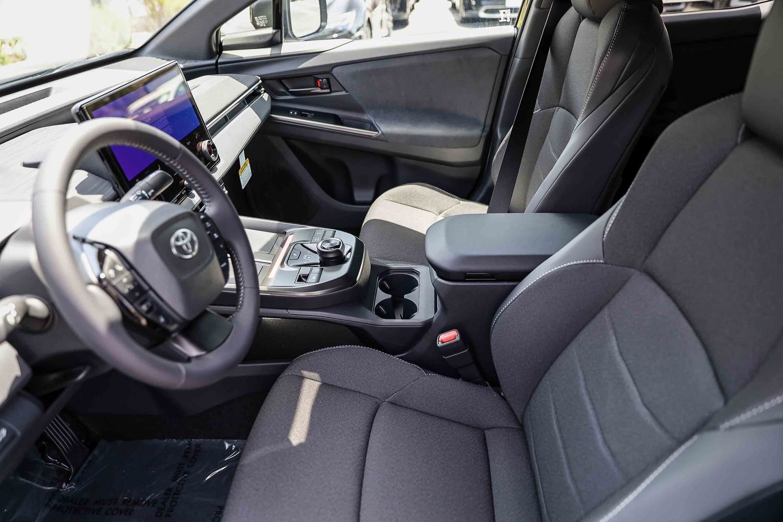 2026 Toyota C-HR SE - Photo 17