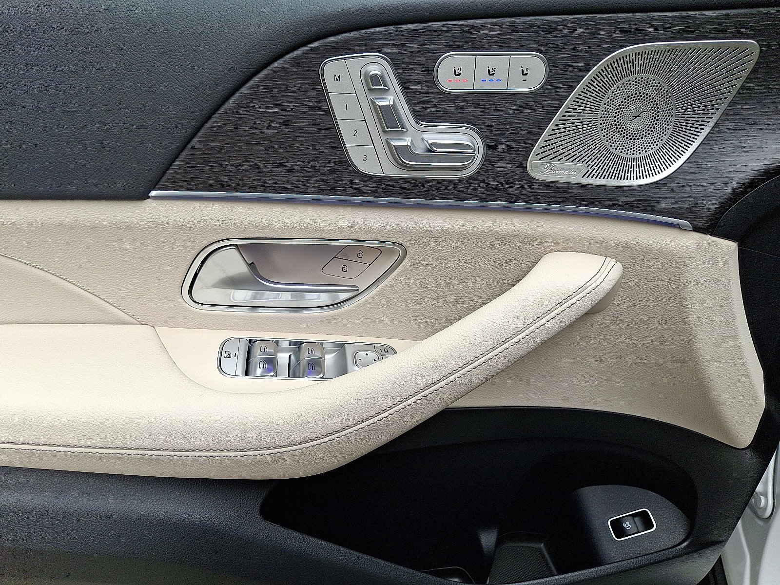 2025 Mercedes-Benz GLE GLE450 - Photo 34