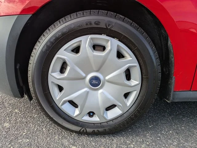 Used 2016 Red Ford XL image 10