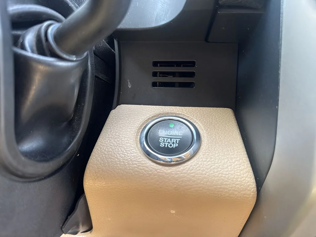 Used 2021 White Ford Lariat image 24