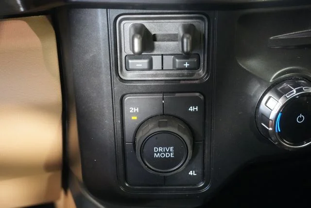Used 2026 Oxford White Ford Lariat image 22