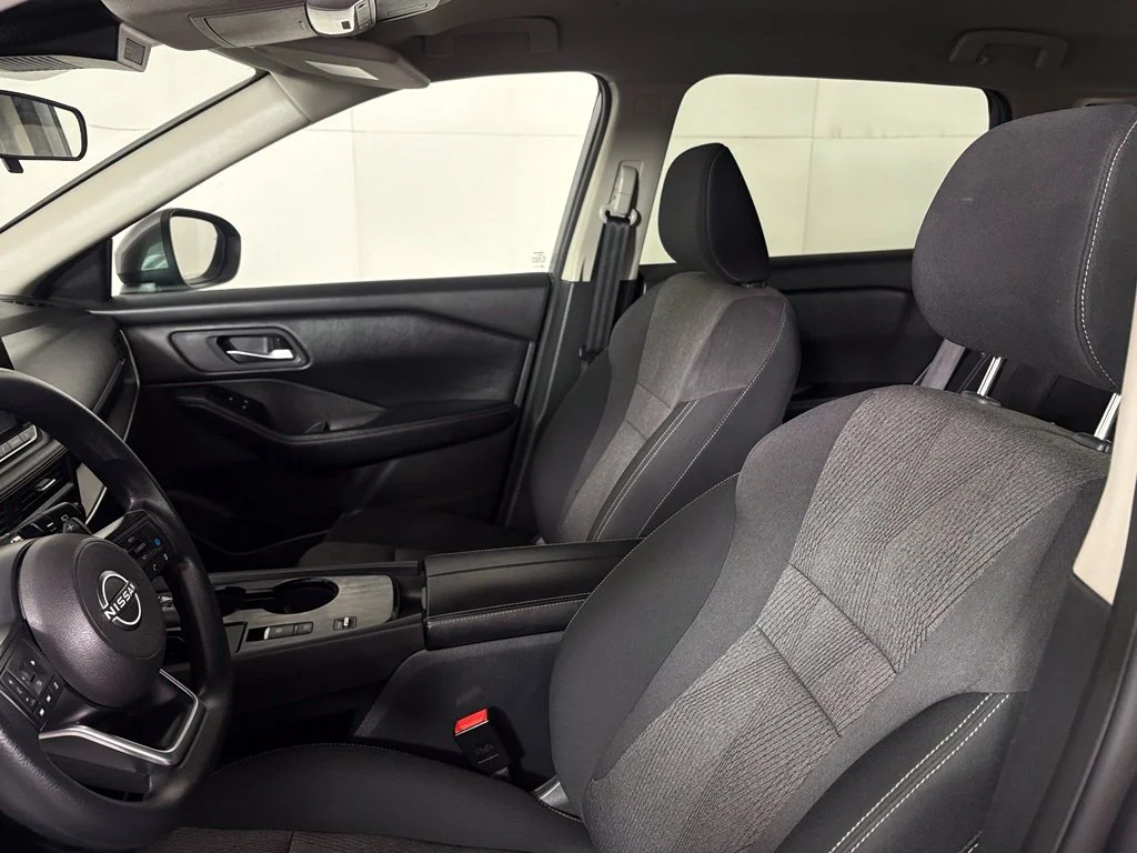 Used 2024 Gray Nissan SV image 18