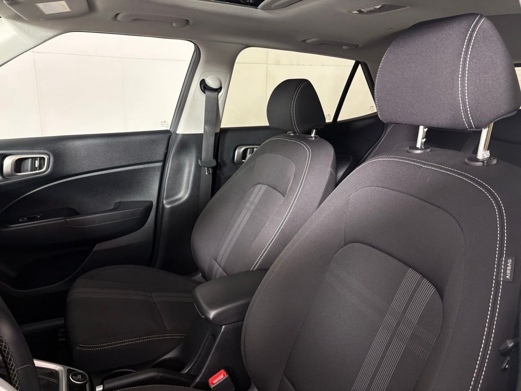 Used 2025 Gray Hyundai SEL image 18