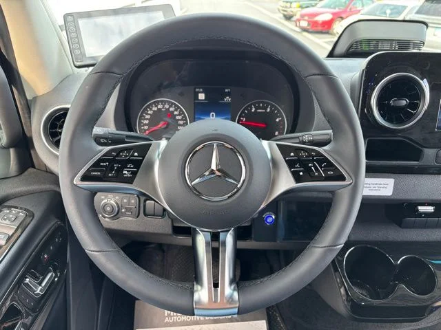 New 2027 Silver Mercedes-Benz Discovery Touring image 24