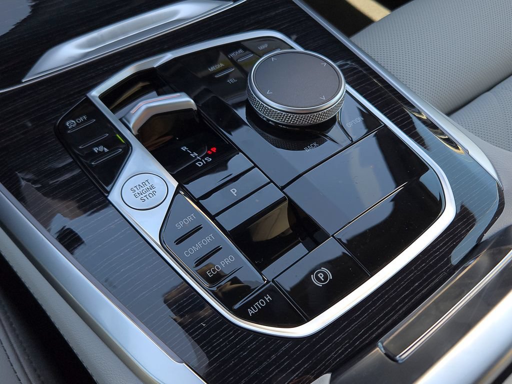 New 2026 Brooklyn Grey Metallic BMW sDrive40i image 10