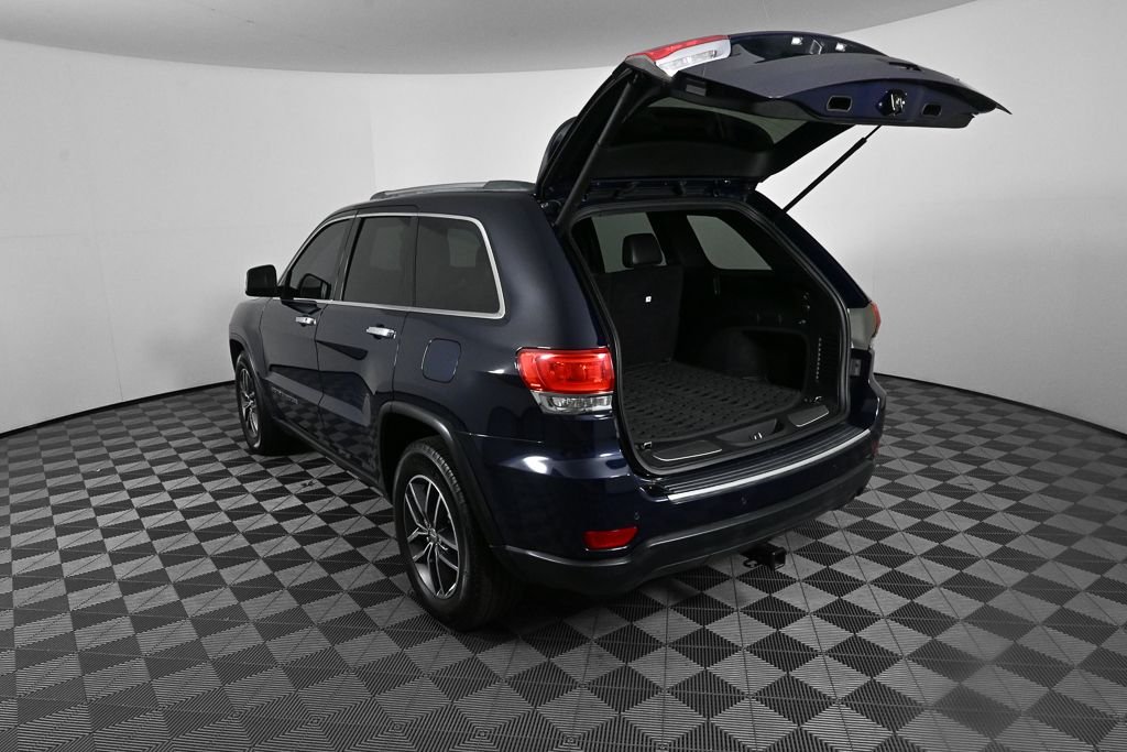Used 2018 Blue Jeep Limited image 29