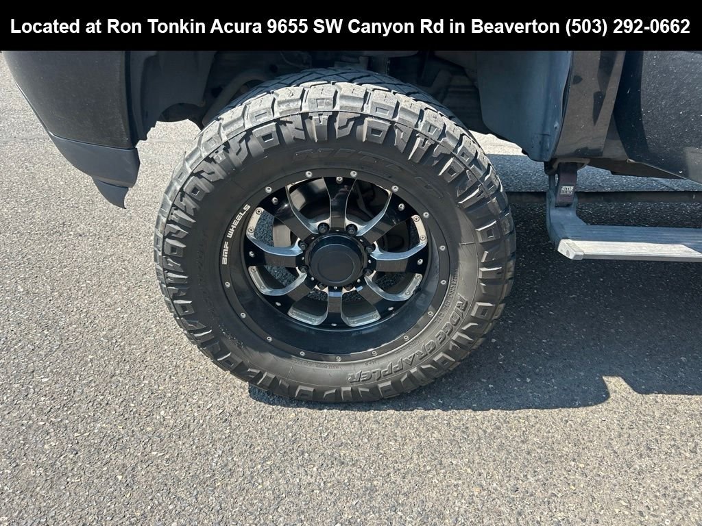 Used 2014 Onyx Black GMC Denali image 17