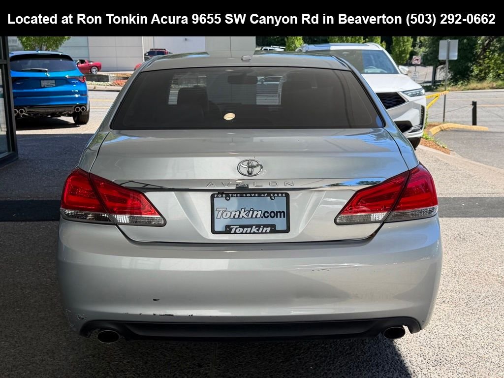 Used 2011 Classic Silver Metallic Toyota Base image 6