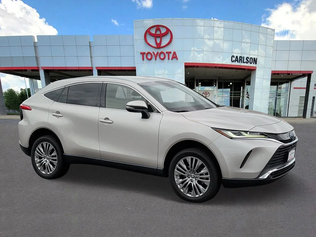 Used 2022 Toyota Venza Limited with VIN JTEAAAAH0NJ099122 for sale in Minneapolis, Minnesota