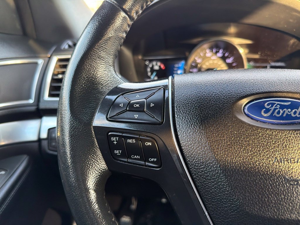 Used 2018 Blue Metallic Ford Limited image 27