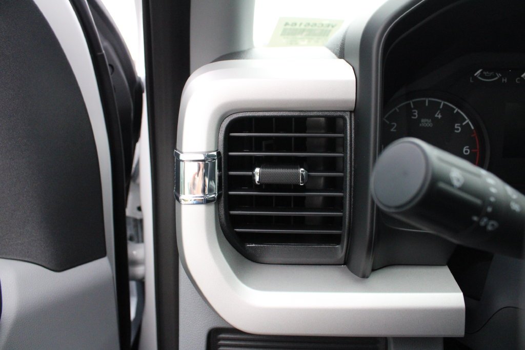 New 2027 Oxford White Ford XL image 8