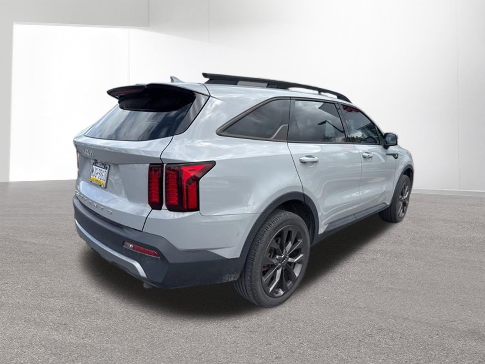 Used 2022 Wolf Gray Kia X-Line EX image 31