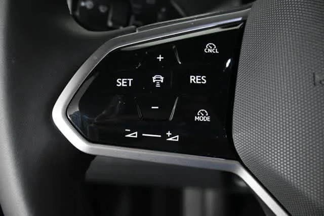 2025 Volkswagen ID. Buzz PRO S - Photo 24