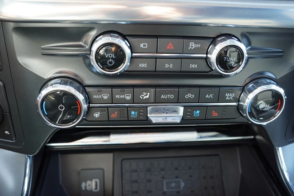 New 2026 Marsh Gray Ford Lariat image 19