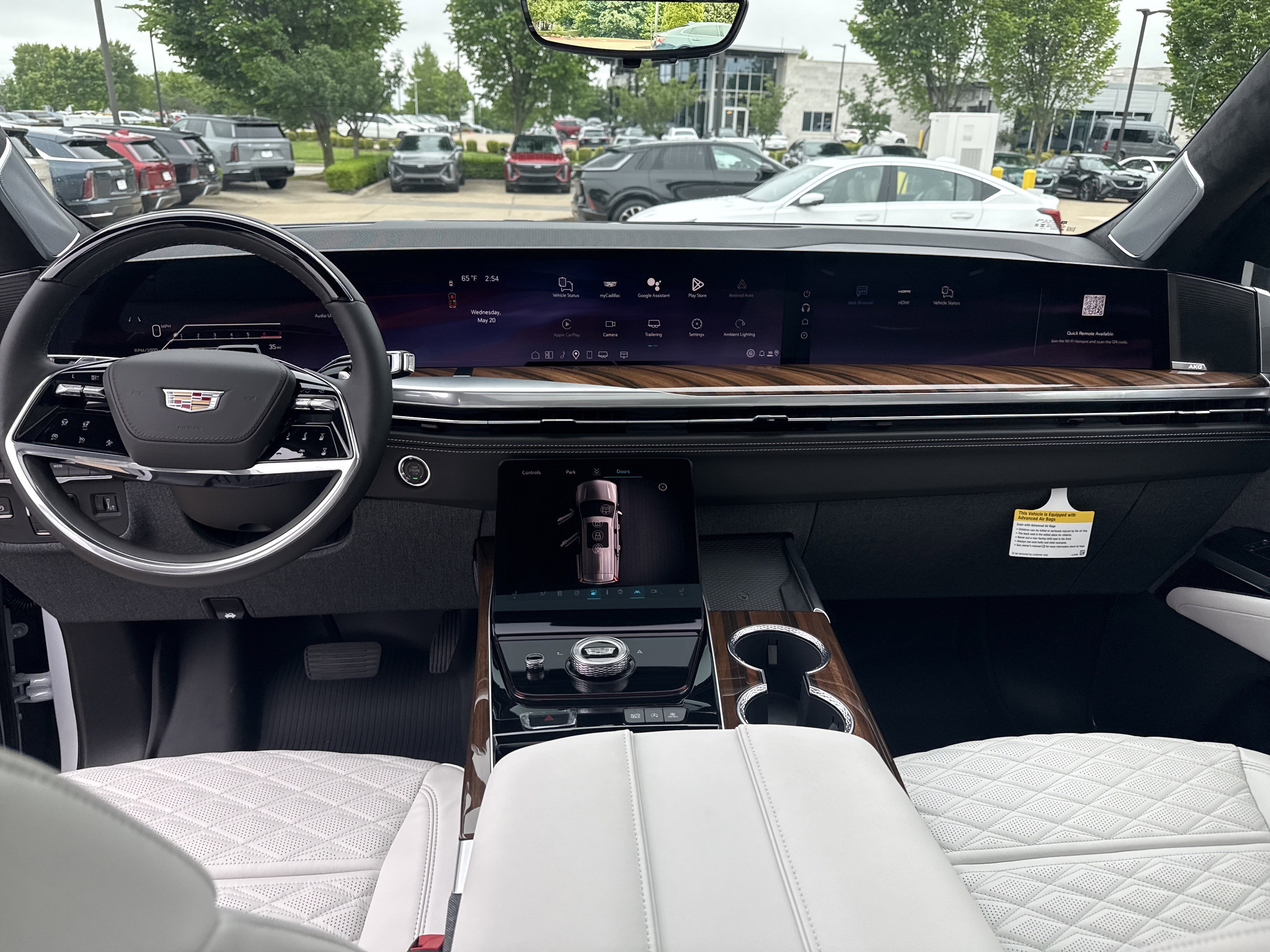 New 2026 Vibrant White Tricoat Cadillac Platinum Sport image 21