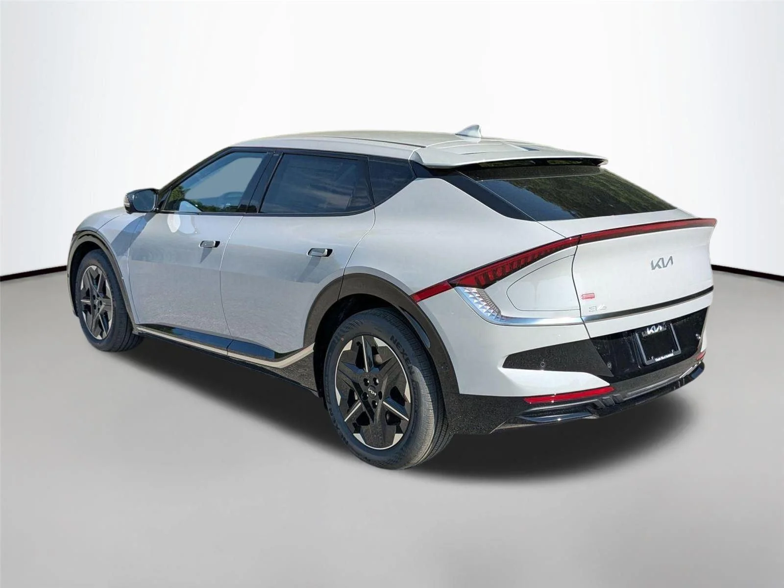 2025 Kia EV6 Wind - Photo 9