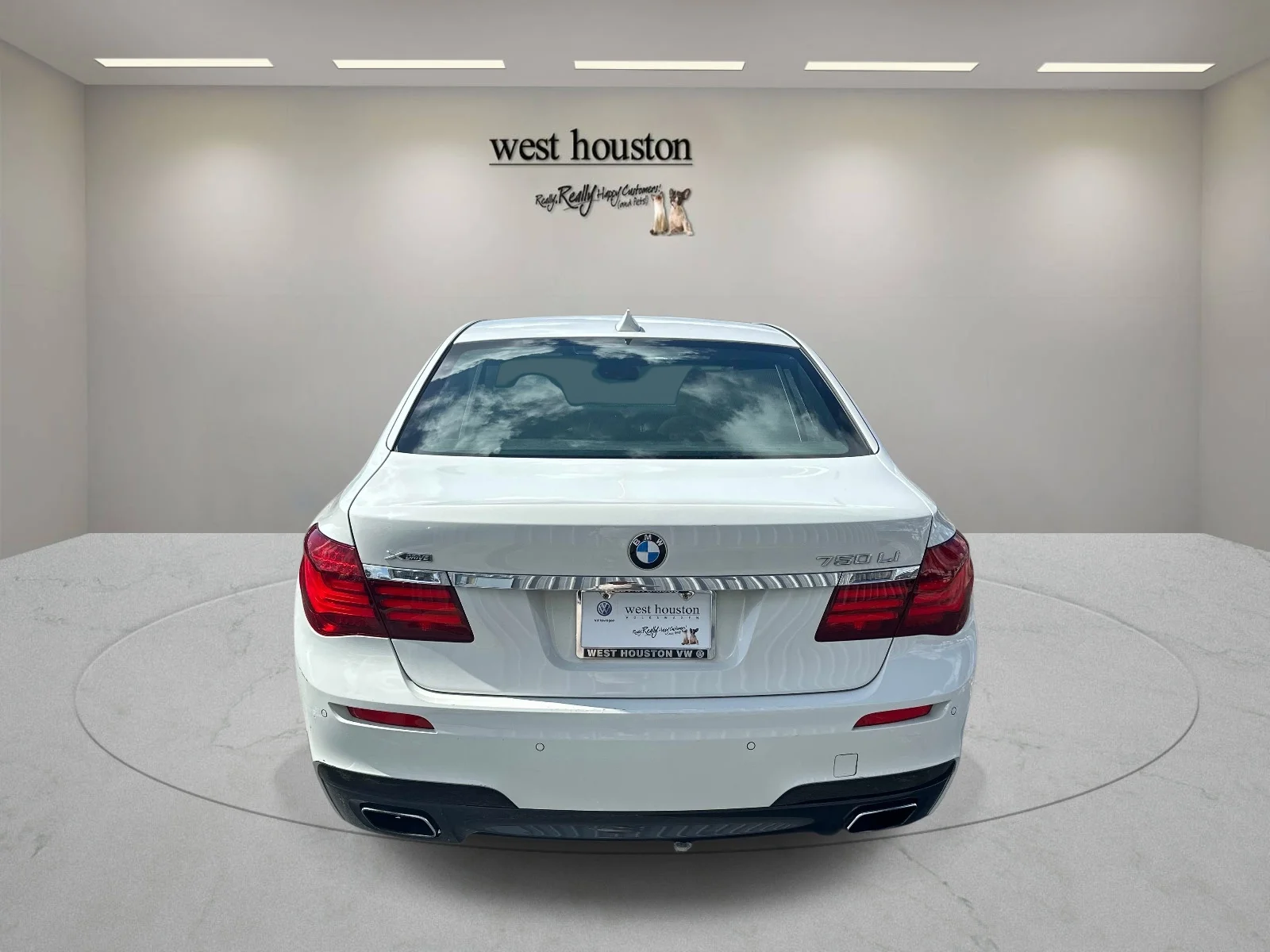 Used 2015 Alpine White BMW 4dr Sdn 750Li xDrive AWD image 5