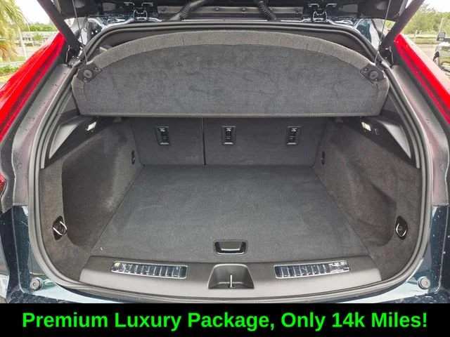 Used 2025 Green Cadillac Premium Luxury image 14