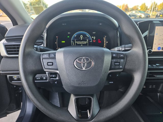 Used 2025  Toyota LE image 20