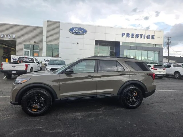 New 2027 Marsh Gray Ford Tremor® image 28
