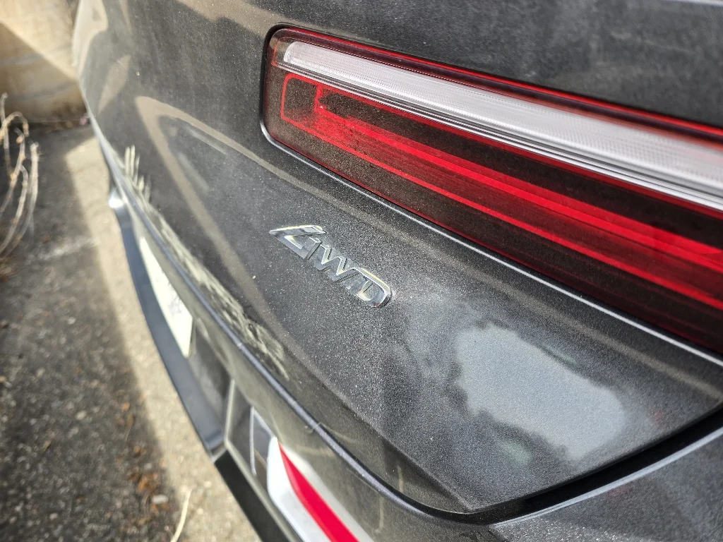 Used 2023 Himalayan Gray Genesis 2.5T (A8) image 10