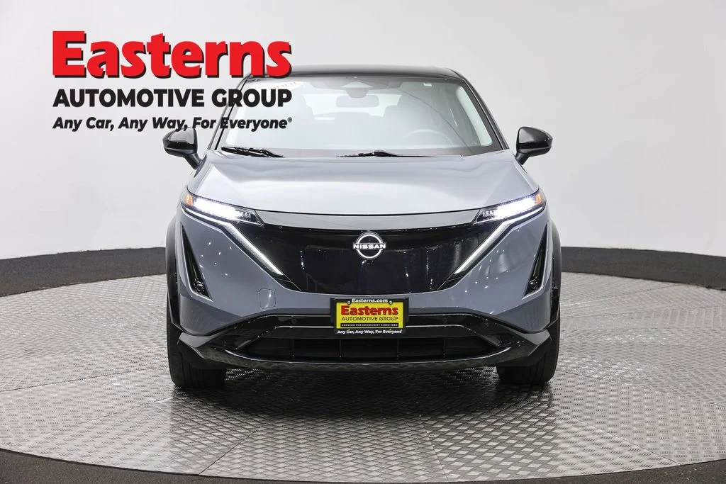 Used 2023 Gray Nissan ENGAGE image 2