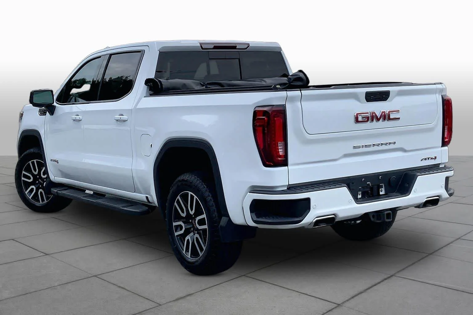 Used 2021 WHITE GMC AT4 image 11