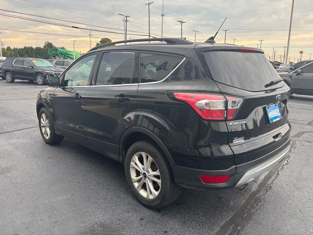 Used 2018 Black Ford SEL image 7