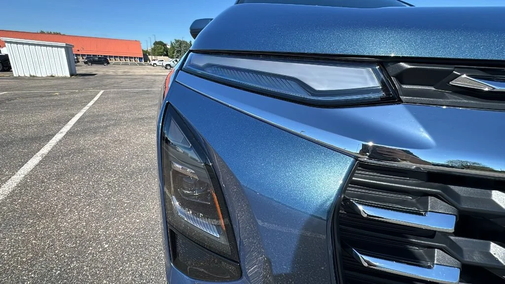 New 2027 Lakeshore Blue Metallic Chevrolet LT image 18