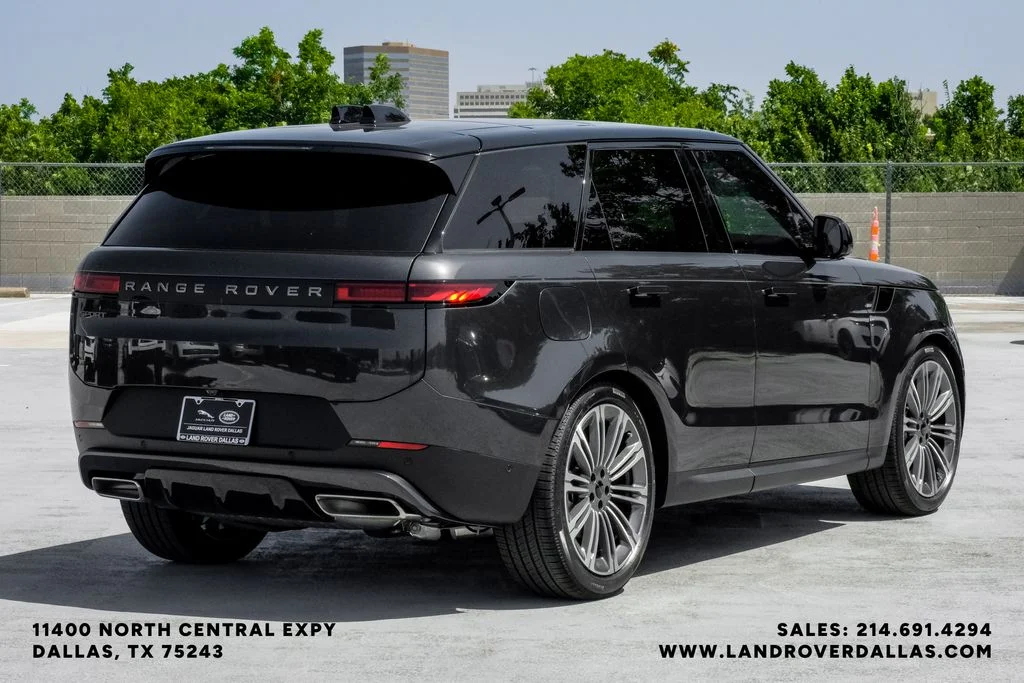 New 2026 Carpathian Gray Land Rover SE image 6