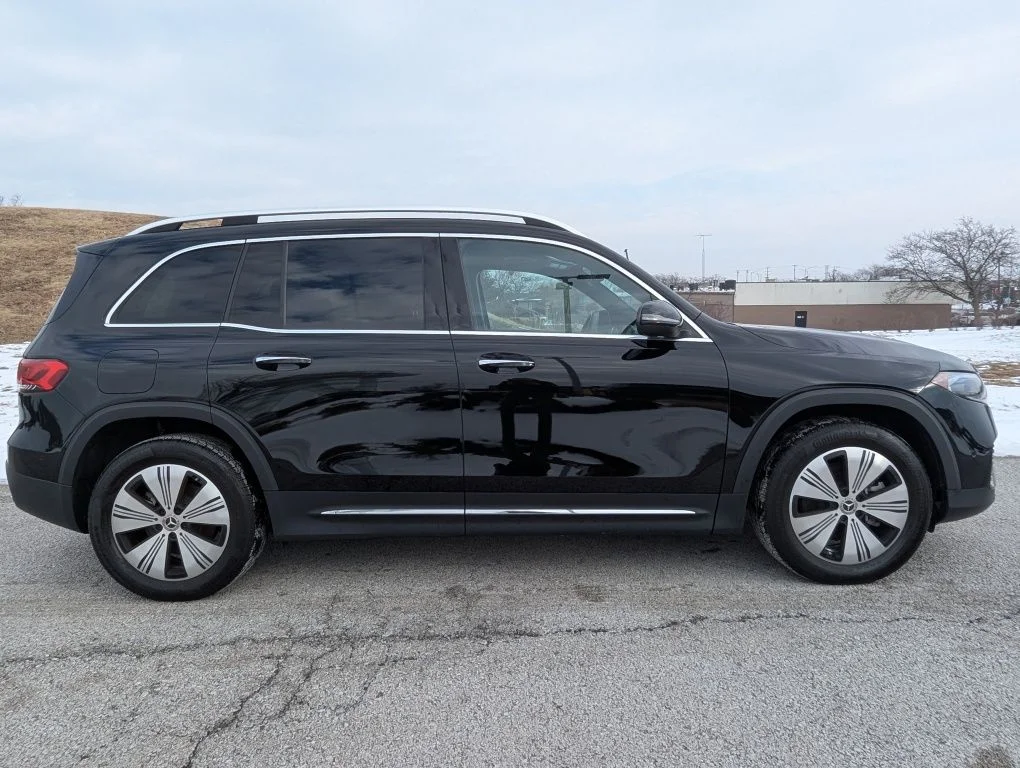 Used 2023 Black Mercedes-Benz 300 image 8