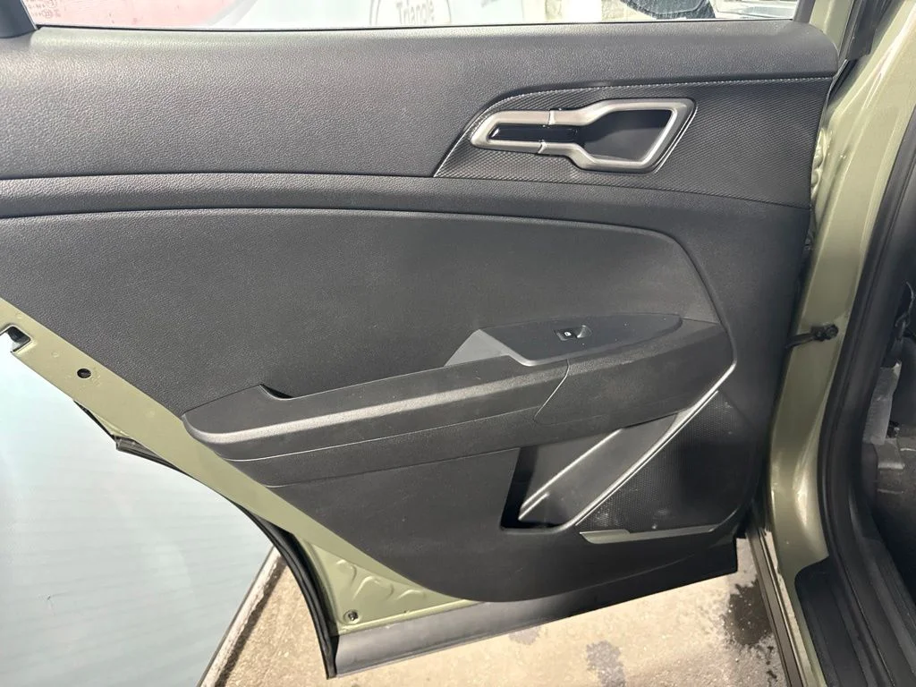 Used 2025 Green Kia LX image 21