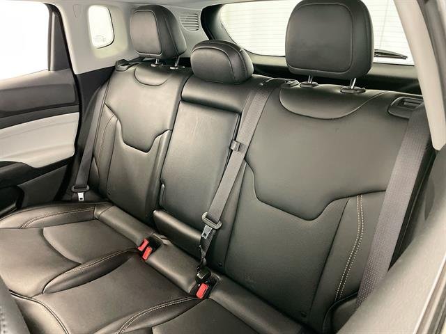 Certified Used 2022 Black Jeep Limited 4x4 image 23