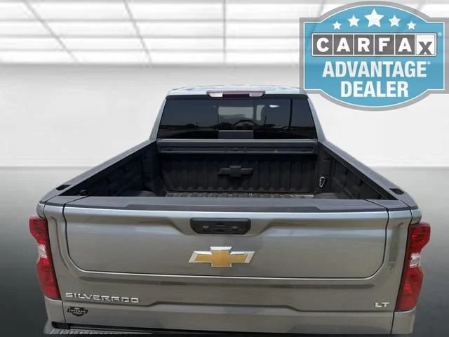 Used 2023 STERLING GRAY METALLIC Chevrolet LT image 4