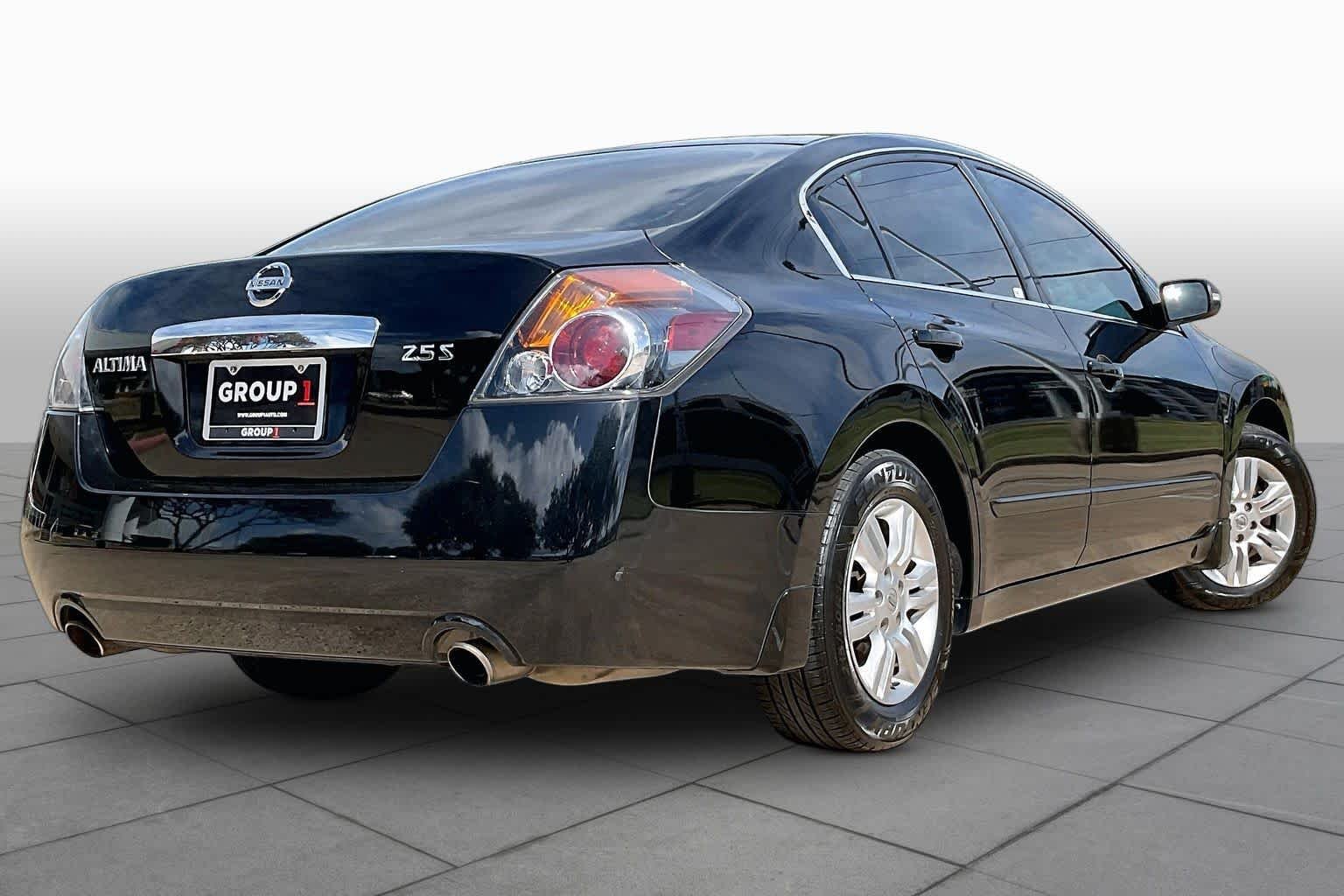 Used 2010 Super Black Nissan 2.5 S image 12