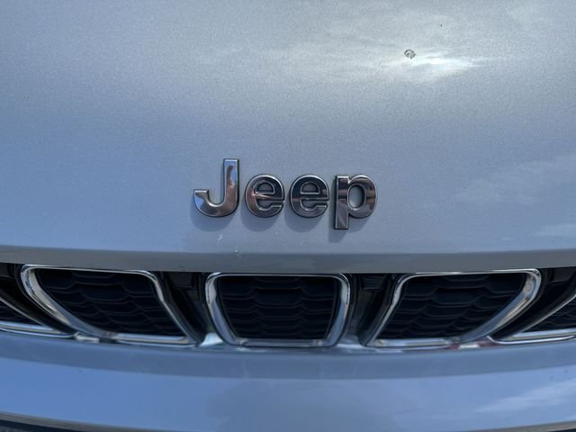 Used 2021 Silver Jeep Limited image 28