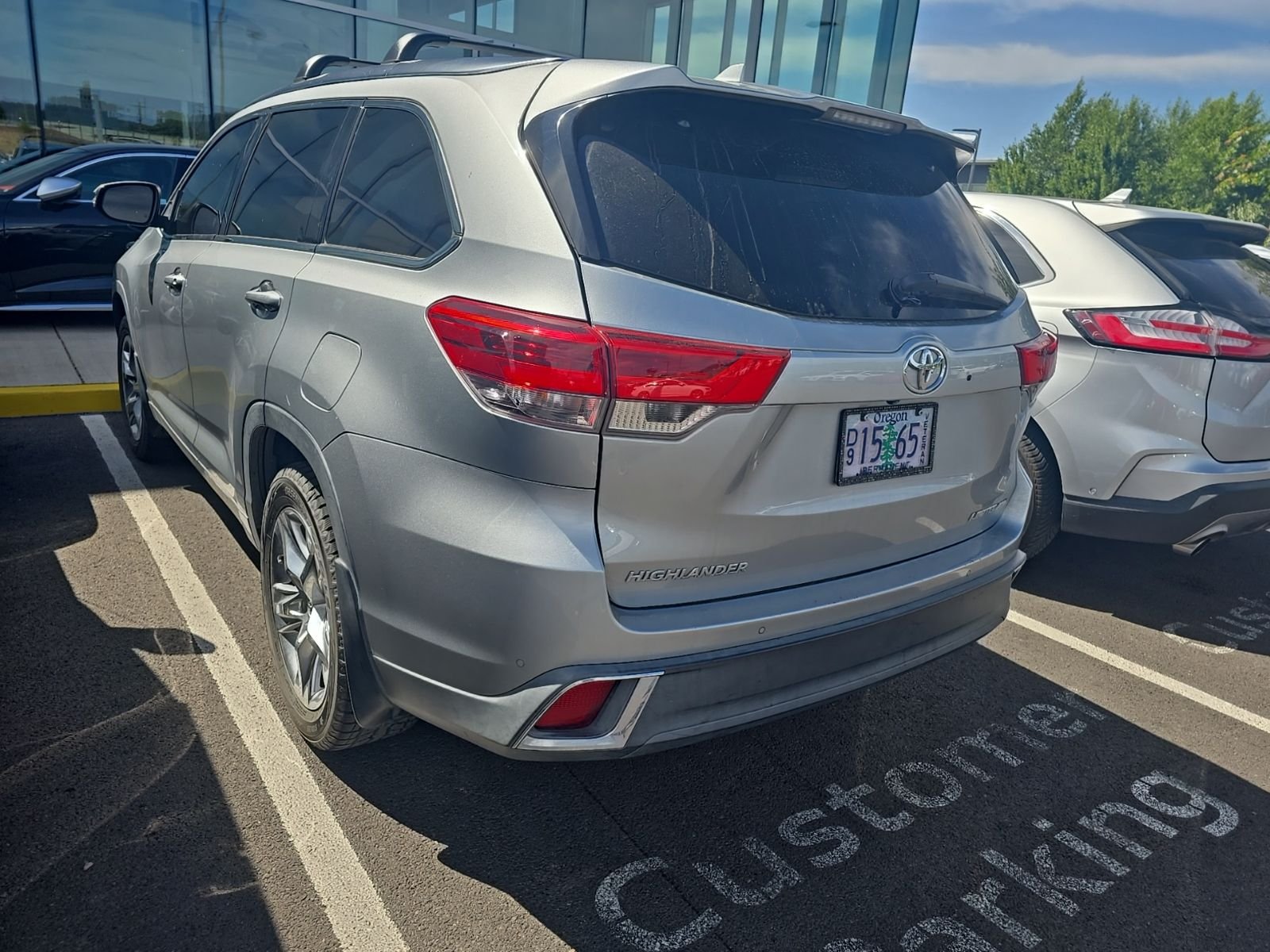Used 2017 Silver Toyota Limited image 8