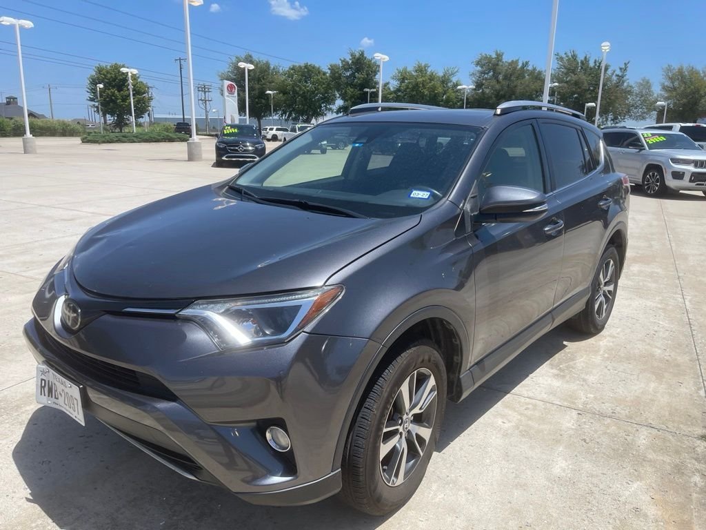 Used 2018 Gray Toyota XLE image 1